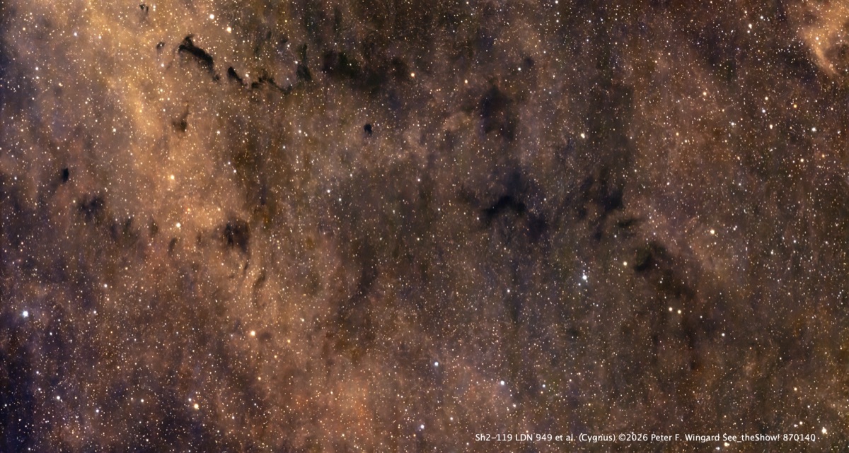 LDN 949 dark nebula imaged from Atlanta under a full moon